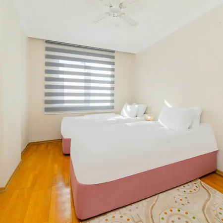 Central Flat W Balcony 10 Min To Hadrian Gates * Αττάλεια